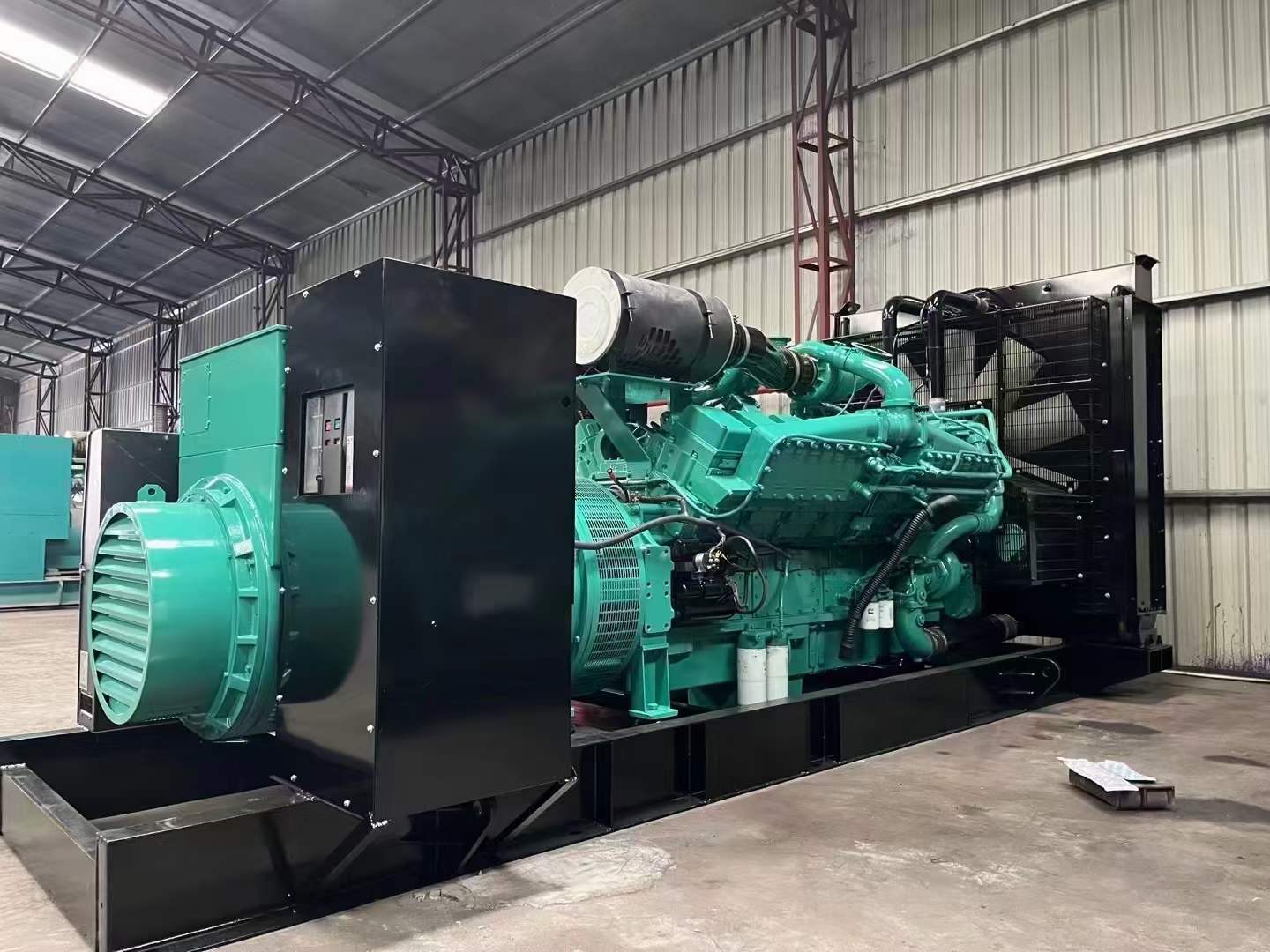 化德如何降低 800kW 柴油发电机输出电流的波动？